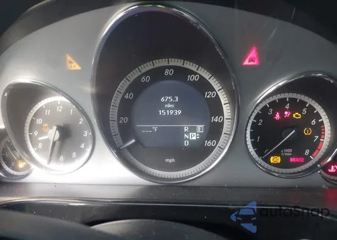 2011 Mercedes-Benz E 350 4Matic из США, поврежденный, VIN WDDHF8HB4BA384812